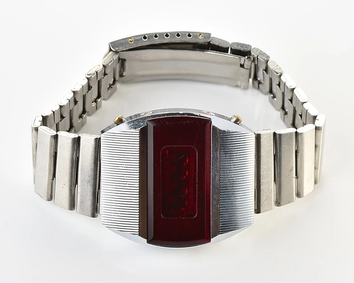 First Red LED Digital Vintage USSR Wrist Watch Electronika E-1