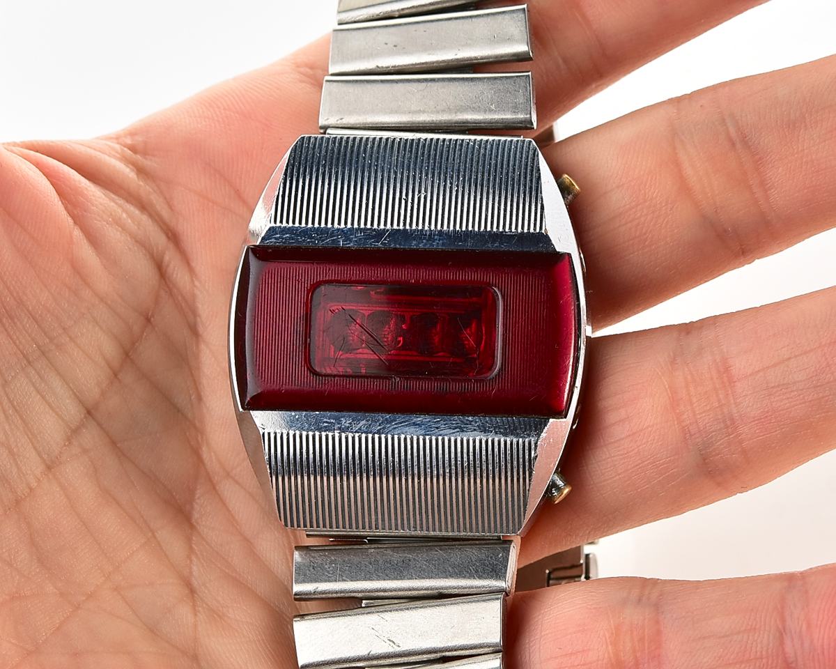 First RED LED Digital Vintage USSR Wrist Watch Electronika E-1