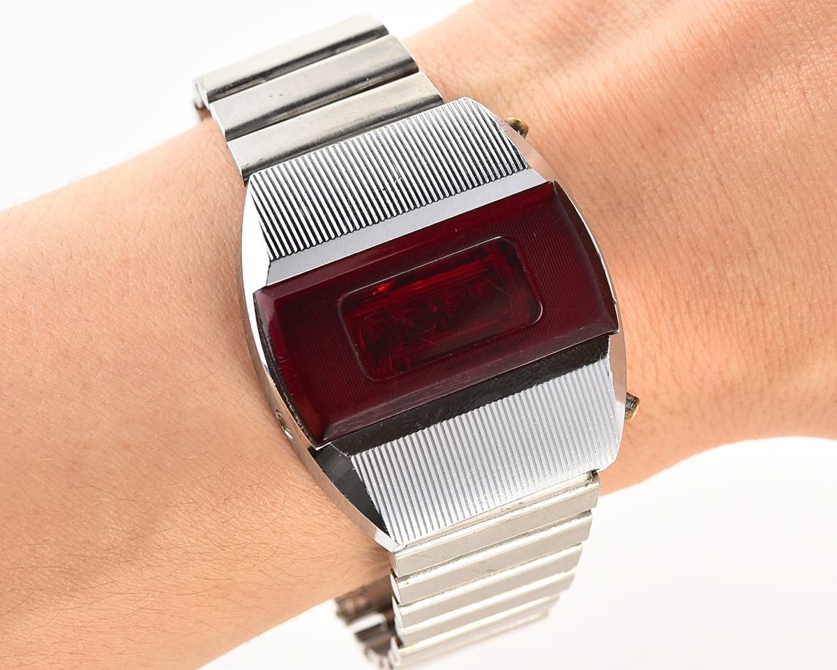 First RED LED Digital Vintage USSR Wrist Watch Electronika E-1