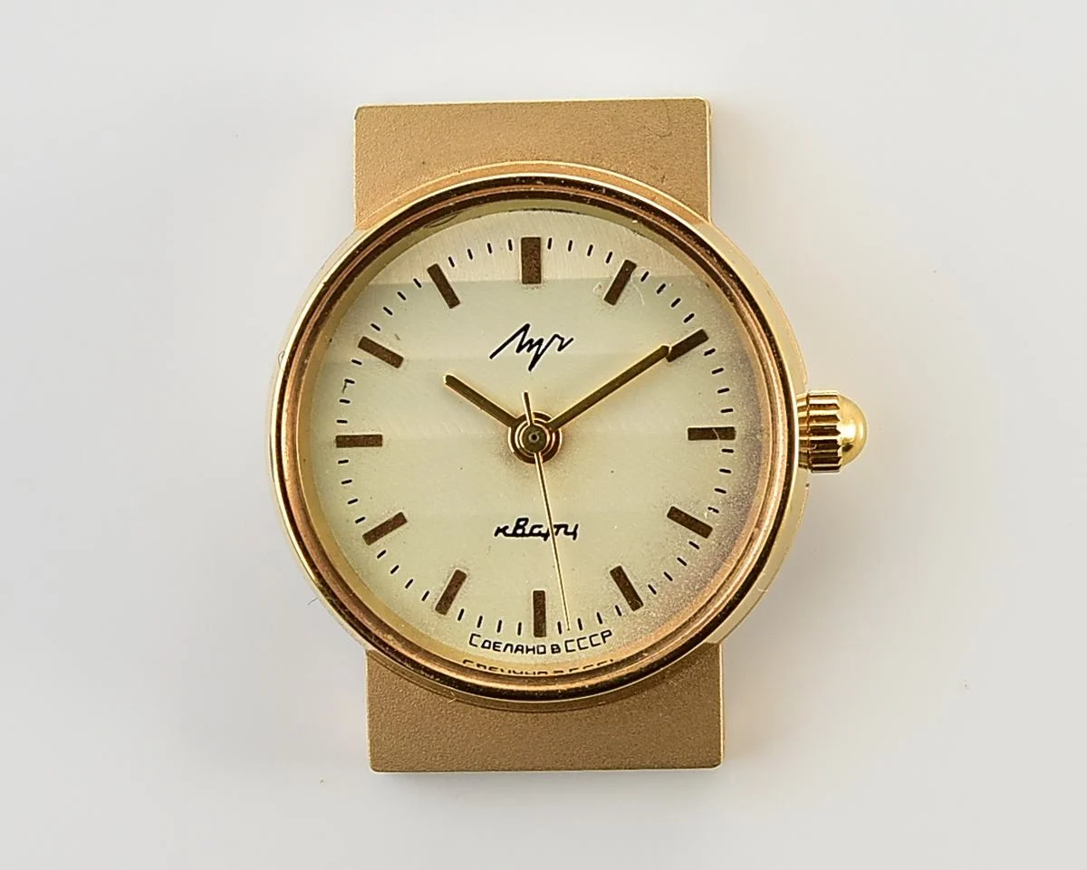 TIME CAPSULE: Luch vintage wrist watch for ladies with quartz movement – New Old Stock (NOS)!