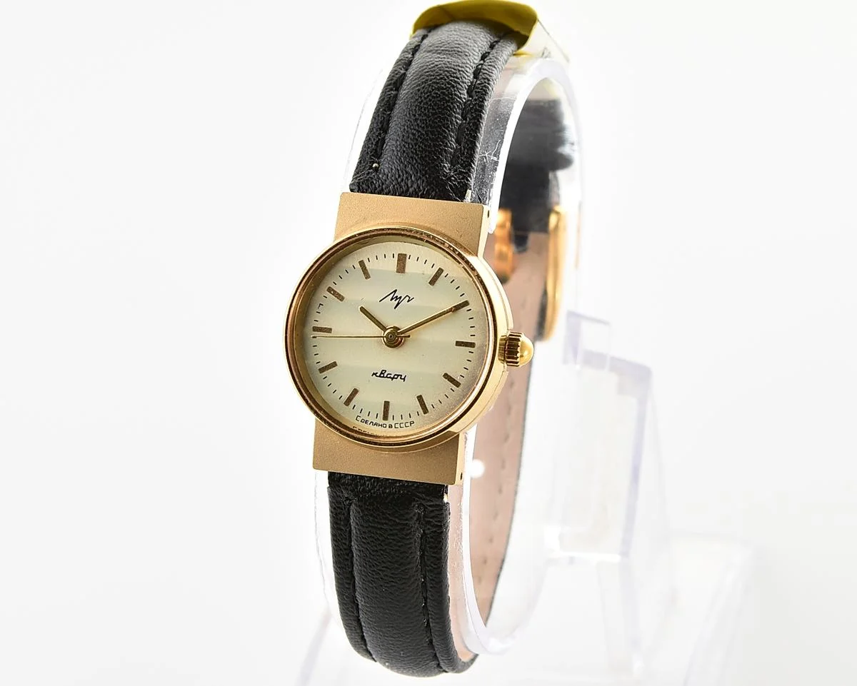 TIME CAPSULE: Luch vintage wrist watch for ladies with quartz movement – New Old Stock (NOS)!