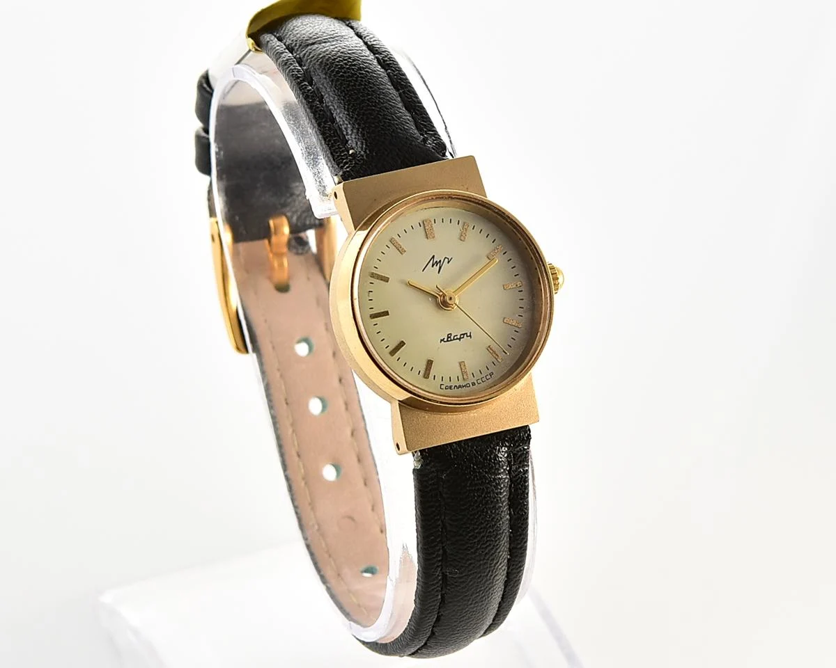 TIME CAPSULE: Luch vintage wrist watch for ladies with quartz movement – New Old Stock (NOS)!