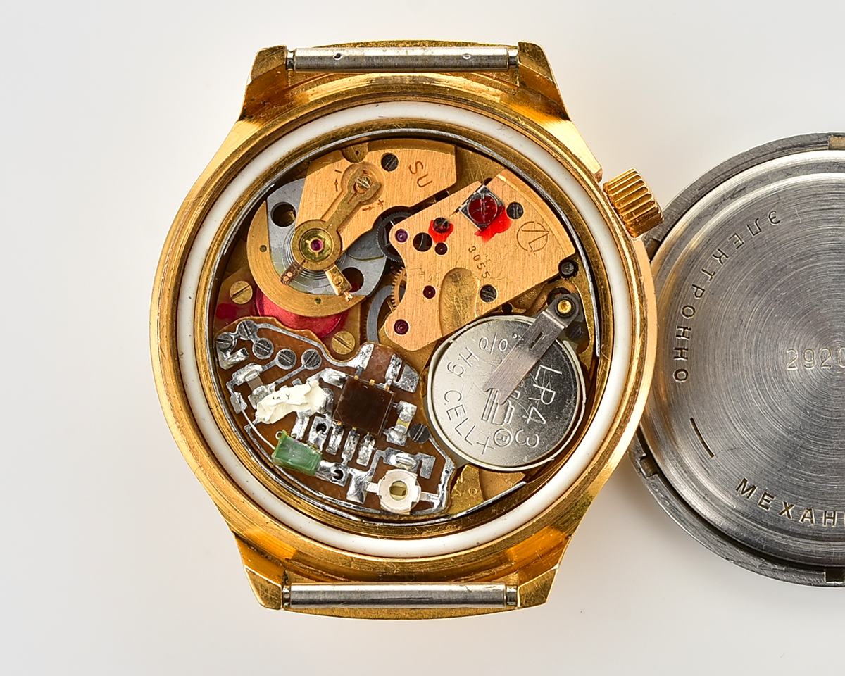Rare soviet vintage watch LUCH with electro-mechanical hybrid 3055 movement!