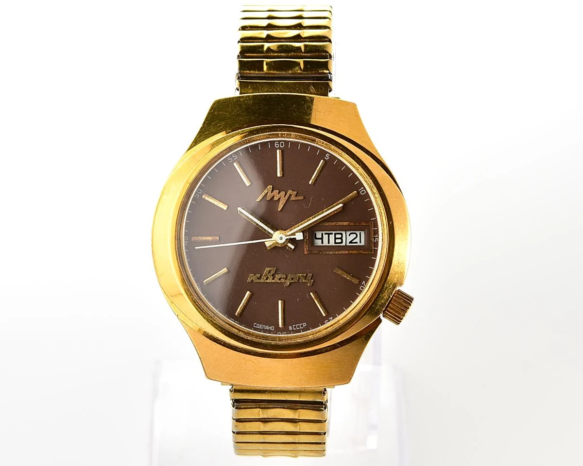 Rare Soviet vintage watch Luch with electro-mechanical hybrid 3055 movement!