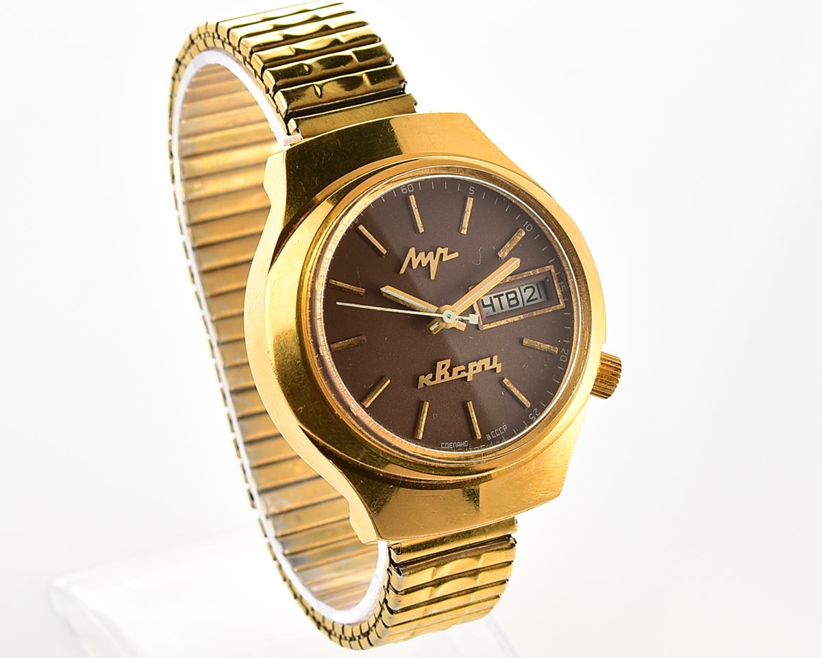 Rare soviet vintage watch LUCH with electro-mechanical hybrid 3055 movement!