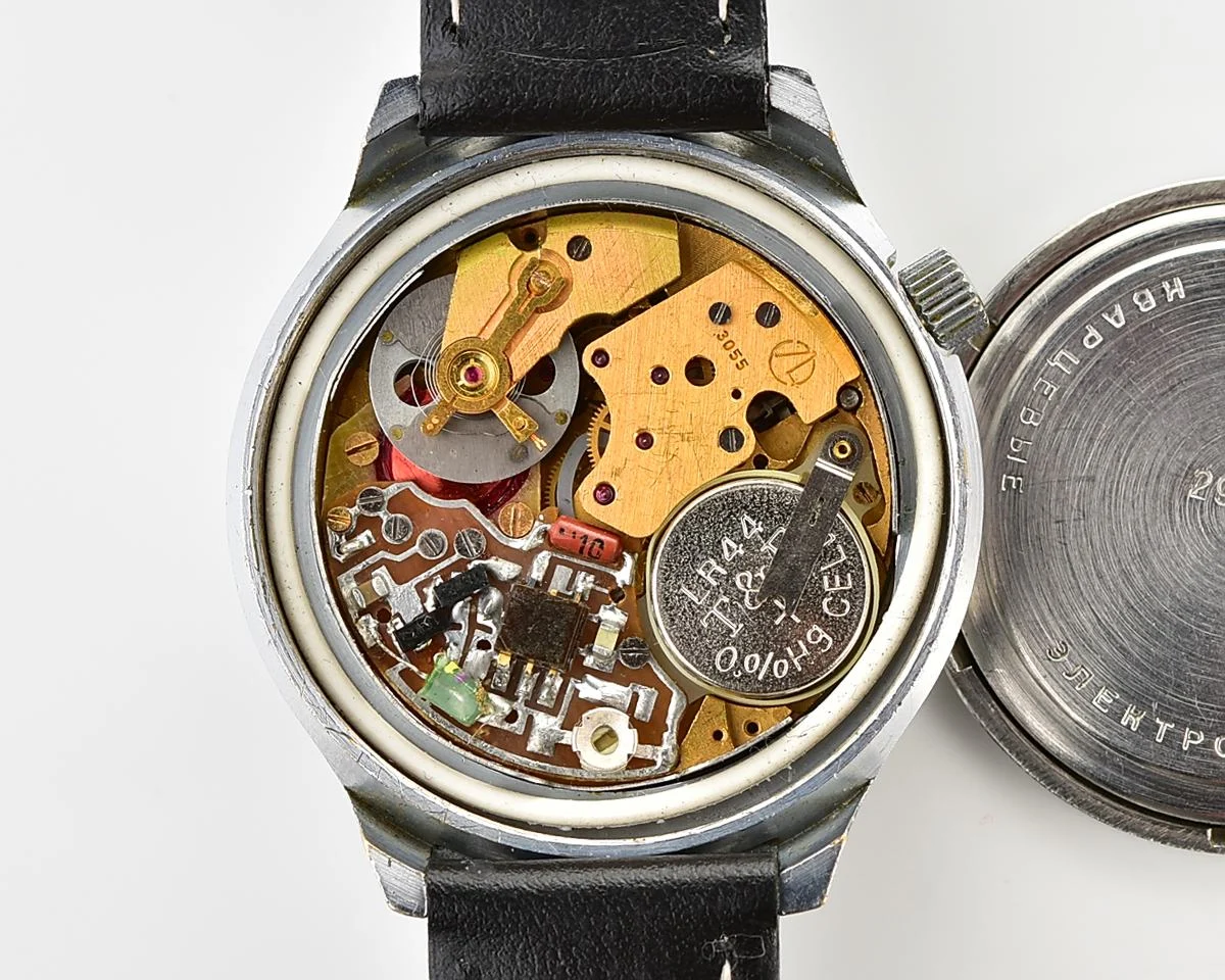 Rare Soviet vintage watch Luch with electro-mechanical hybrid 3055 movement