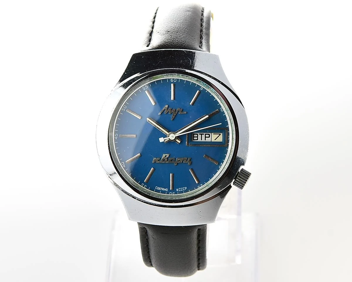 Rare Soviet vintage watch Luch with electro-mechanical hybrid 3055 movement