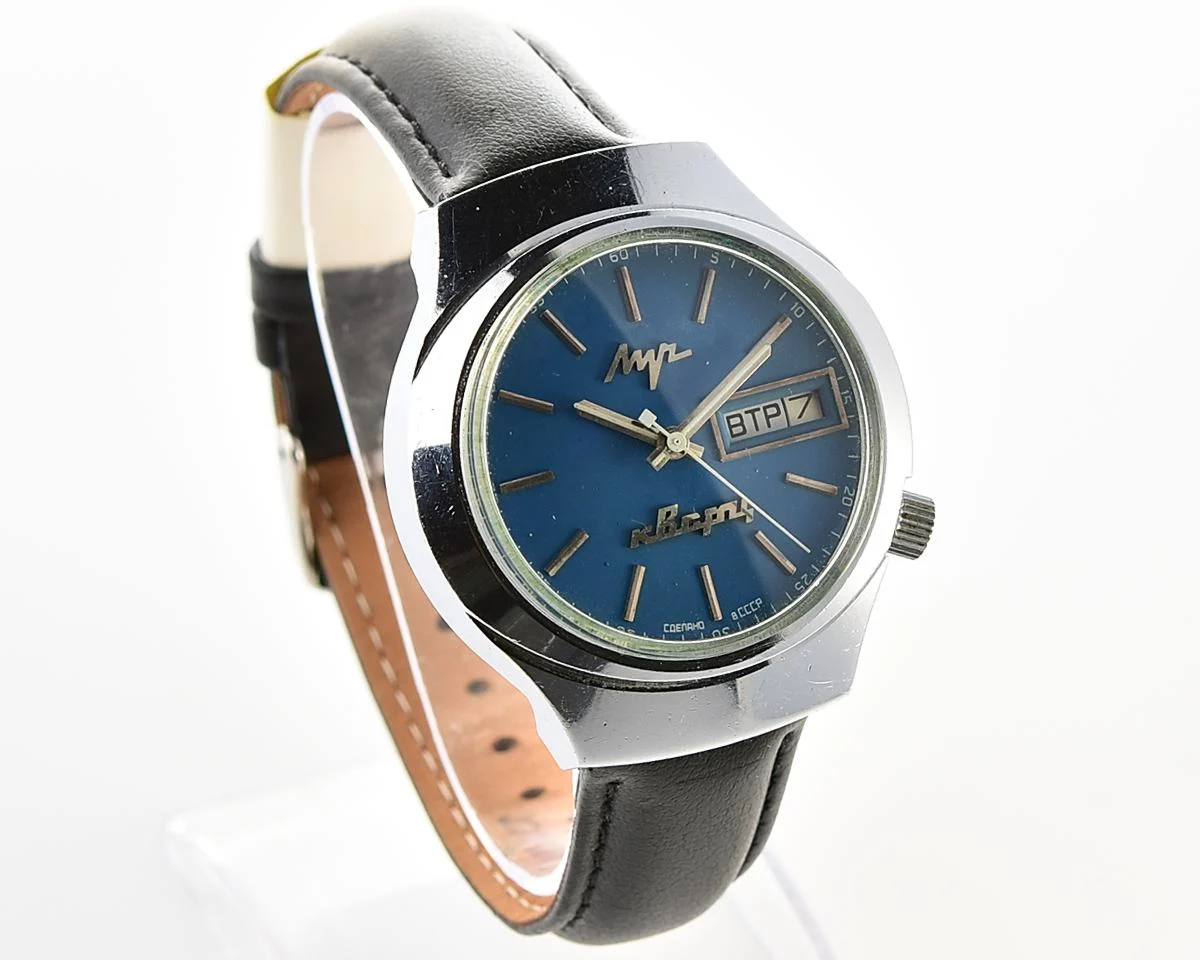 Rare Soviet vintage watch Luch with electro-mechanical hybrid 3055 movement