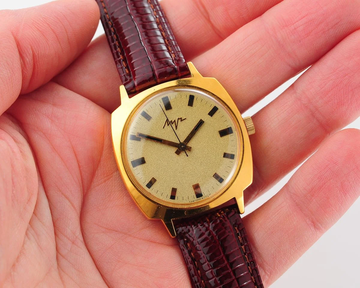 Rare Soviet vintage watch Luch with electro-mechanical hybrid 3045 movement!