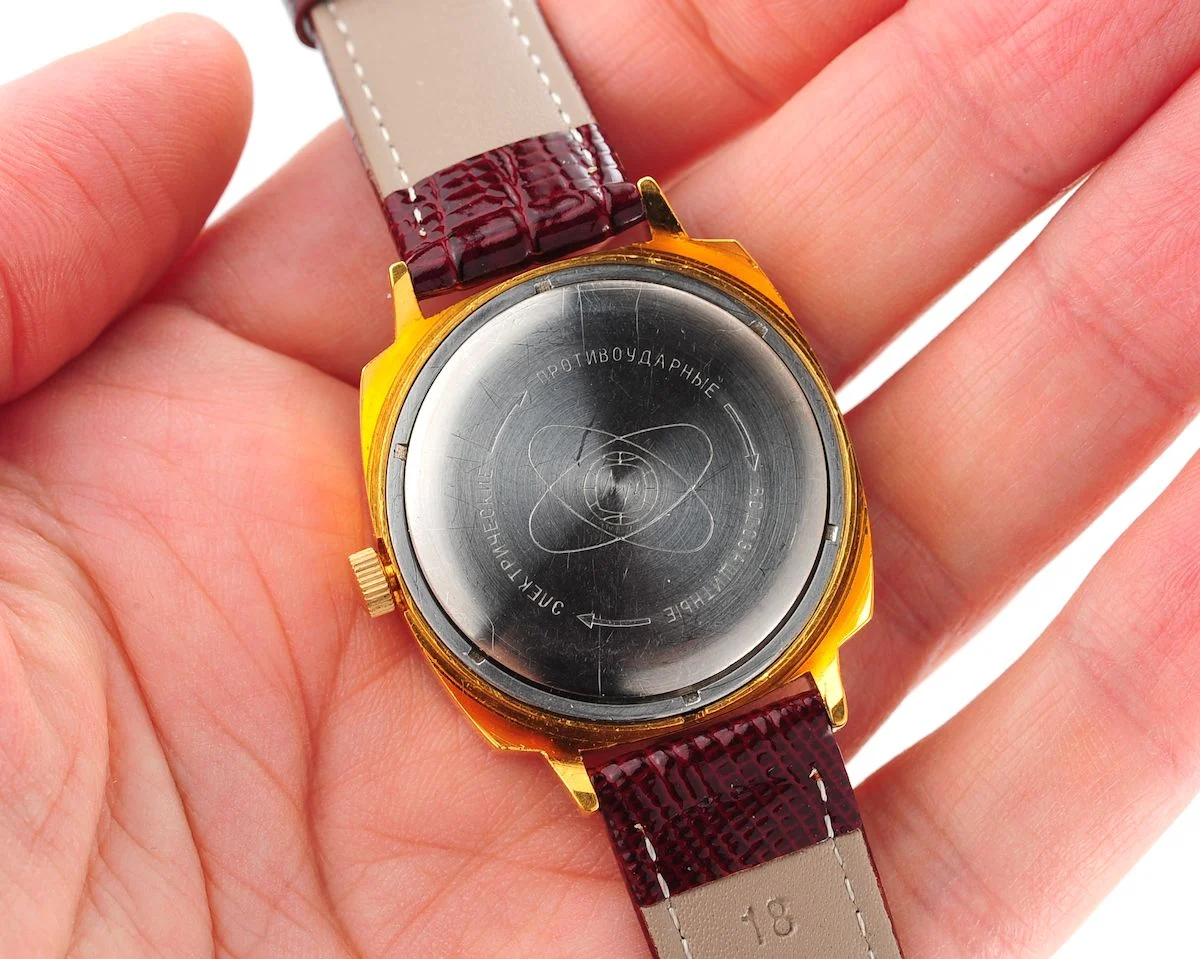 Rare Soviet vintage watch Luch with electro-mechanical hybrid 3045 movement!