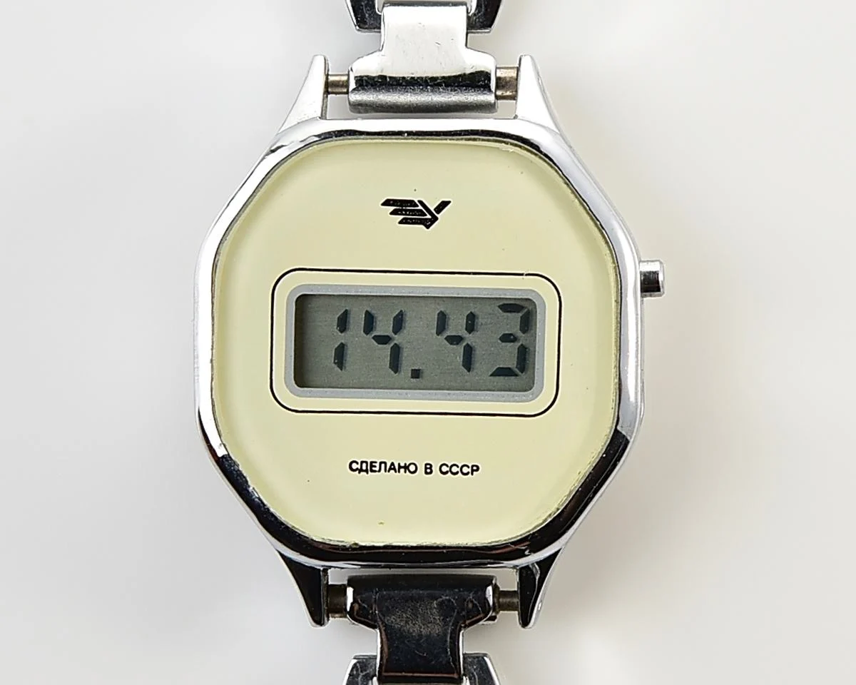 Digital vintage USSR wristwatch Electronika with stainless steel bracelet for ladies