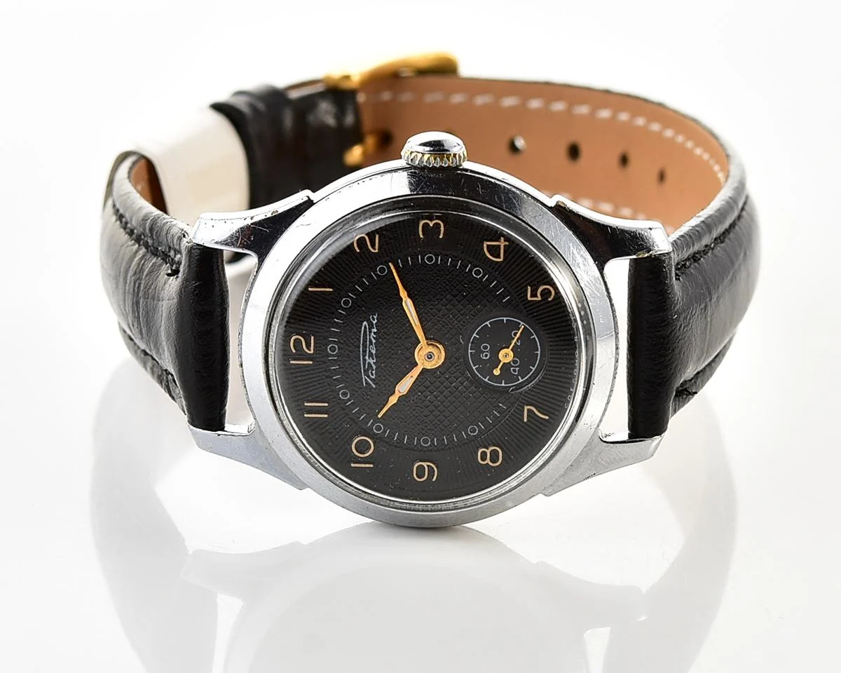 Vintage Soviet mechanical Raketa wrist watch