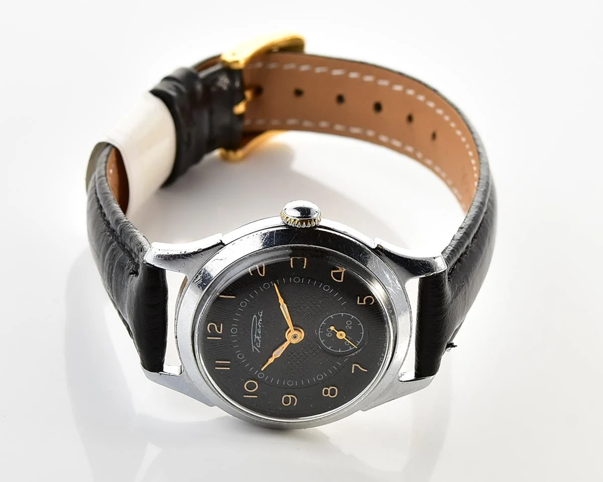 Vintage Soviet mechanical Raketa wrist watch