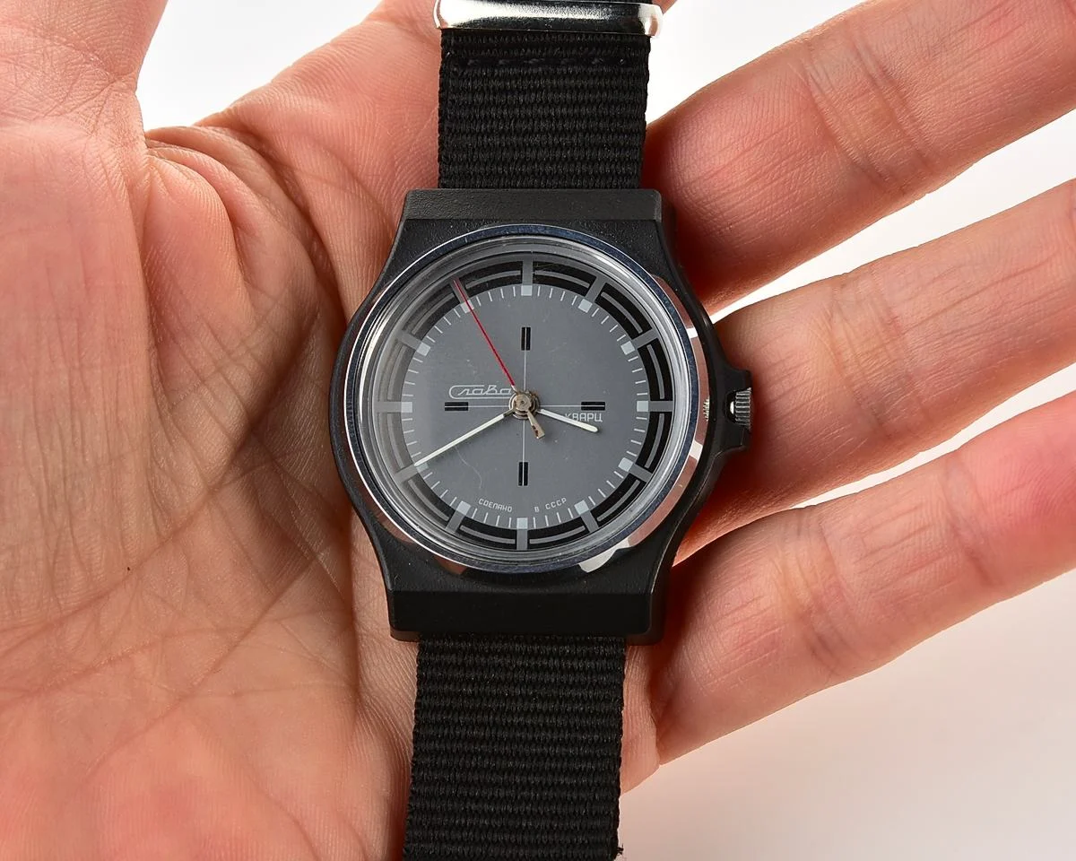 TIME CAPSULE: Soviet Slava with quartz movement – New Old Stock (NOS)!