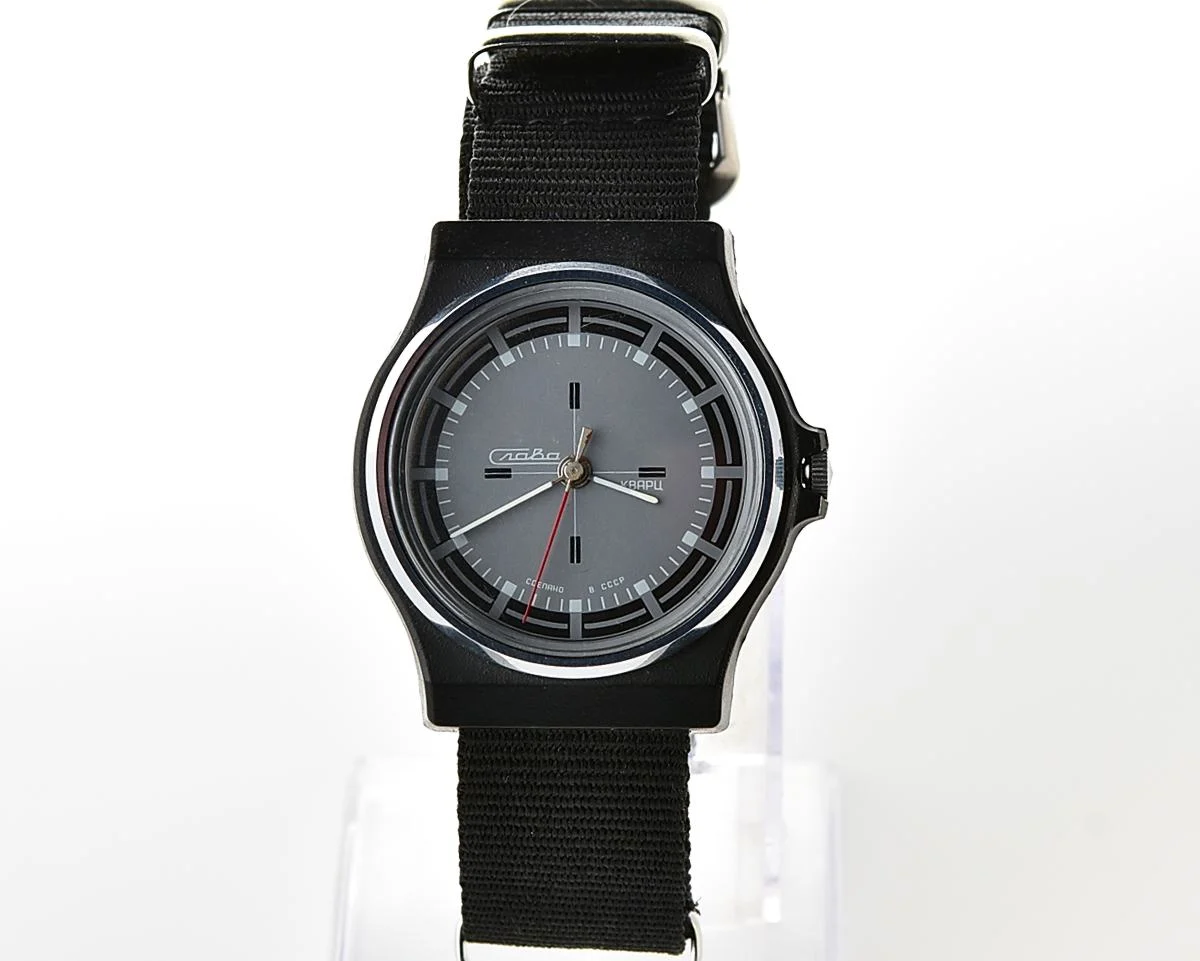 TIME CAPSULE: Soviet Slava with quartz movement – New Old Stock (NOS)!