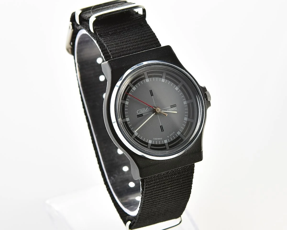 TIME CAPSULE: Soviet Slava with quartz movement – New Old Stock (NOS)!