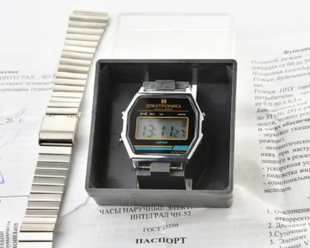 TIME CAPSULE: Digital wristwatch Electronika 52 - New Old Stock (NOS)!