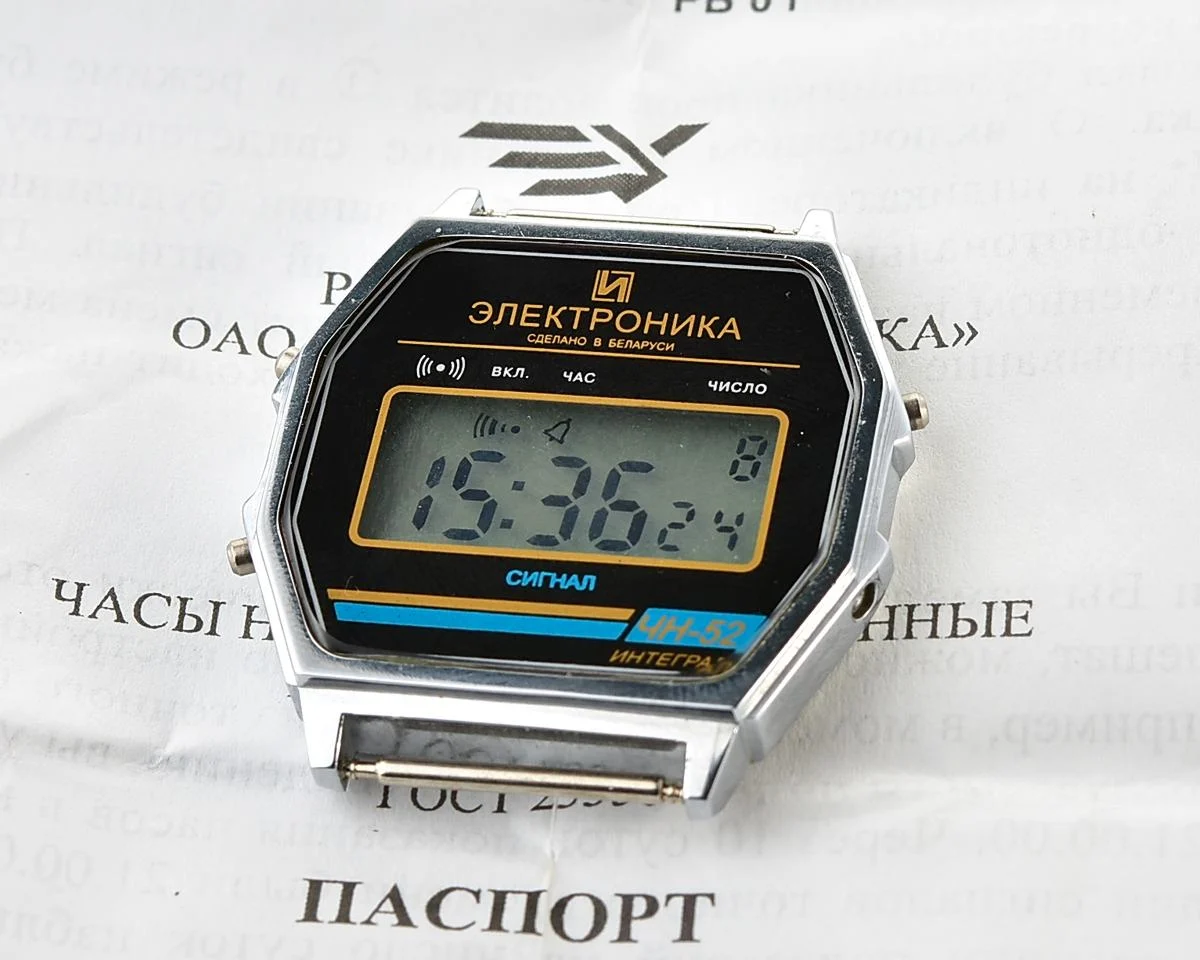 TIME CAPSULE: Digital wristwatch Electronika 52 - New Old Stock (NOS)!