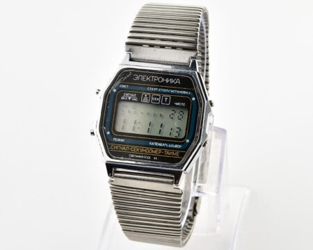 Digital vintage USSR wristwatch Elektronika with stainless steel bracelet