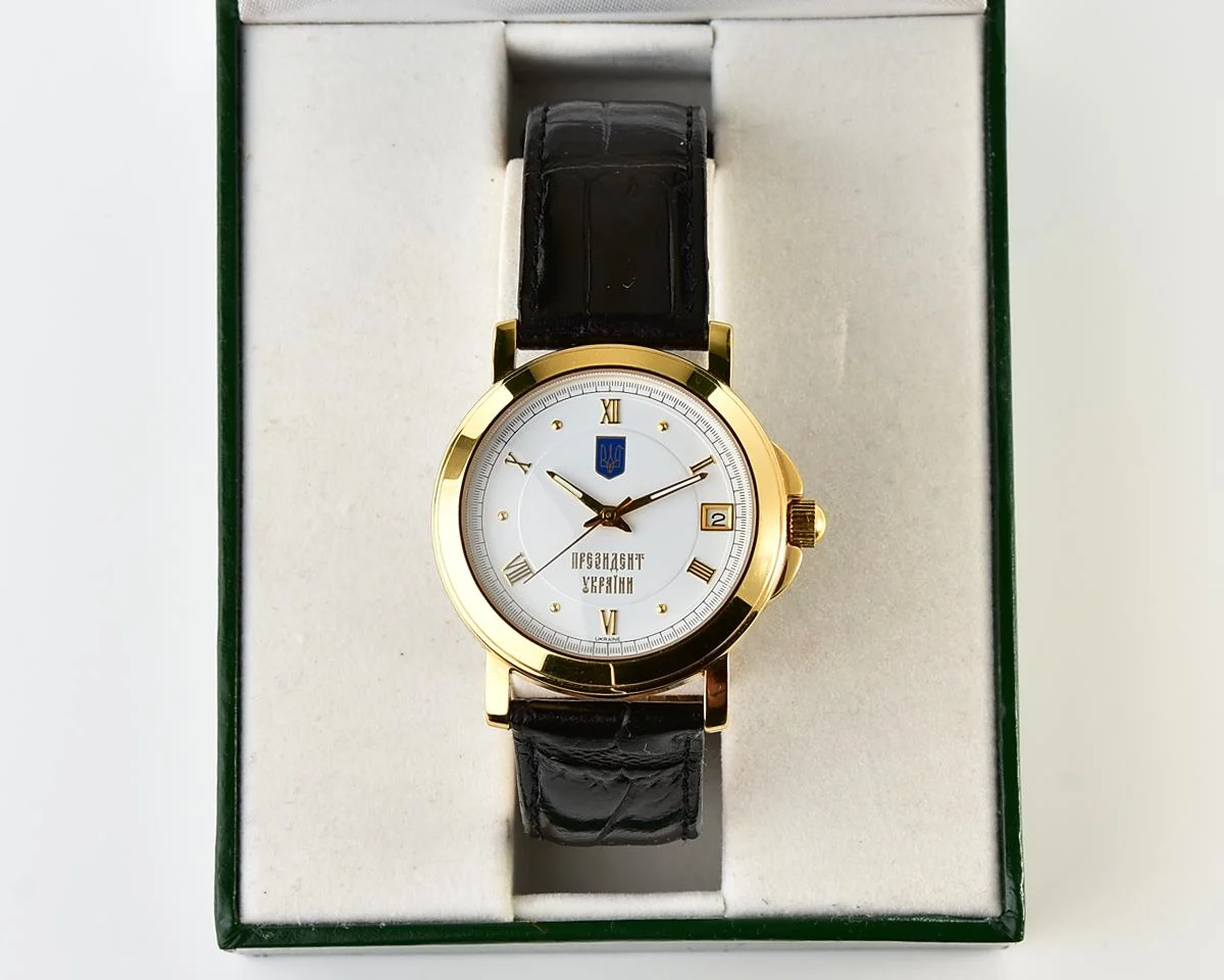 Ukrainian made Kleynod gold-plated watch – from the president of 🇺🇦Ukraine!