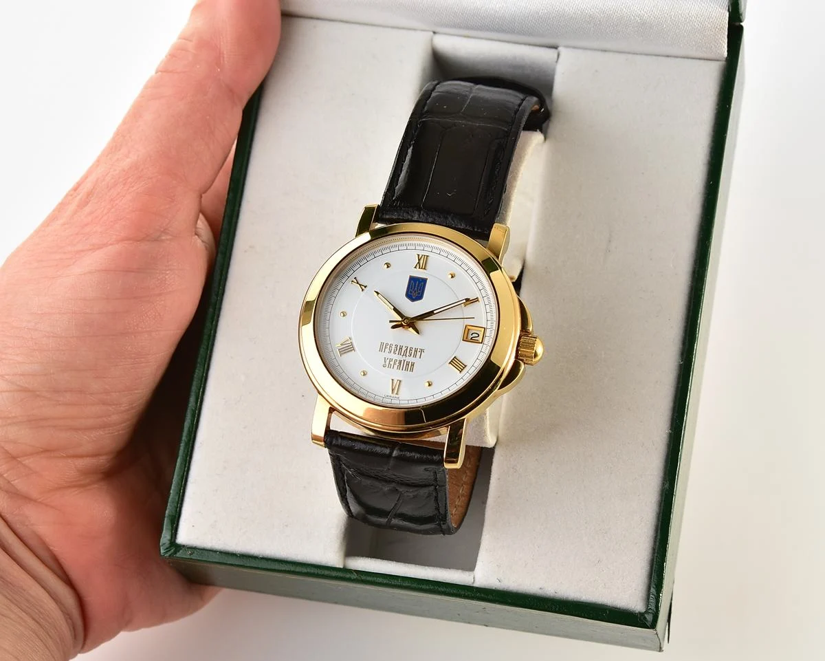 Ukrainian made Kleynod gold-plated watch – from the president of 🇺🇦Ukraine!