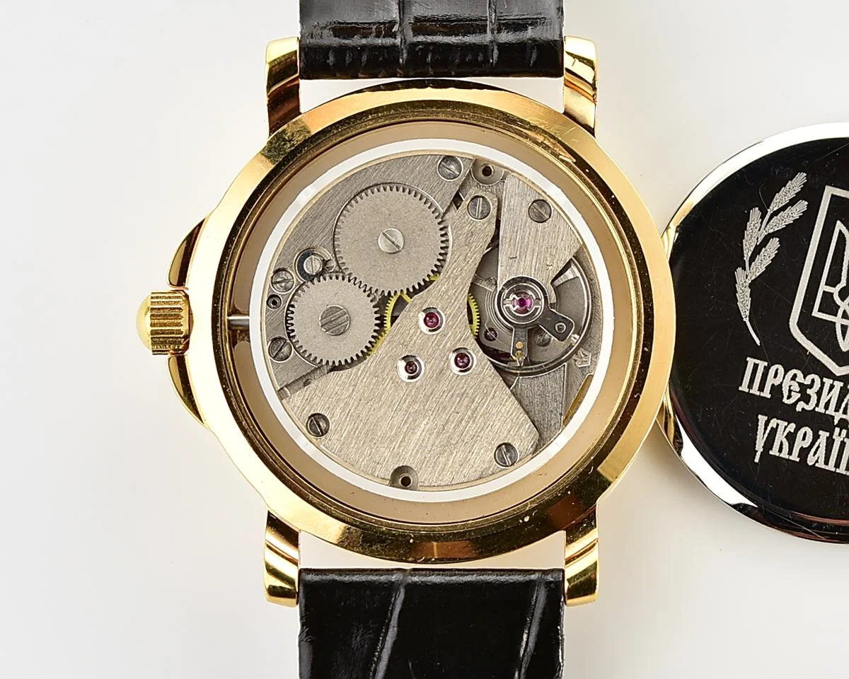Ukrainian made Kleynod gold-plated watch – from the president of 🇺🇦Ukraine!