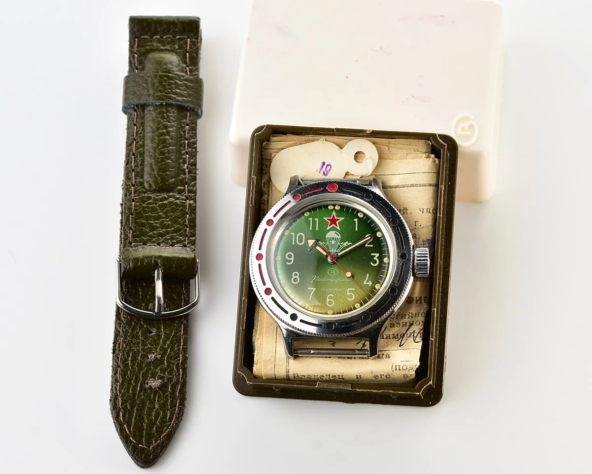 TIME CAPSULE: Mechanical Vostok Amphibia Paratroopers wristwatch for airborn troops – New Old Stock (NOS)!