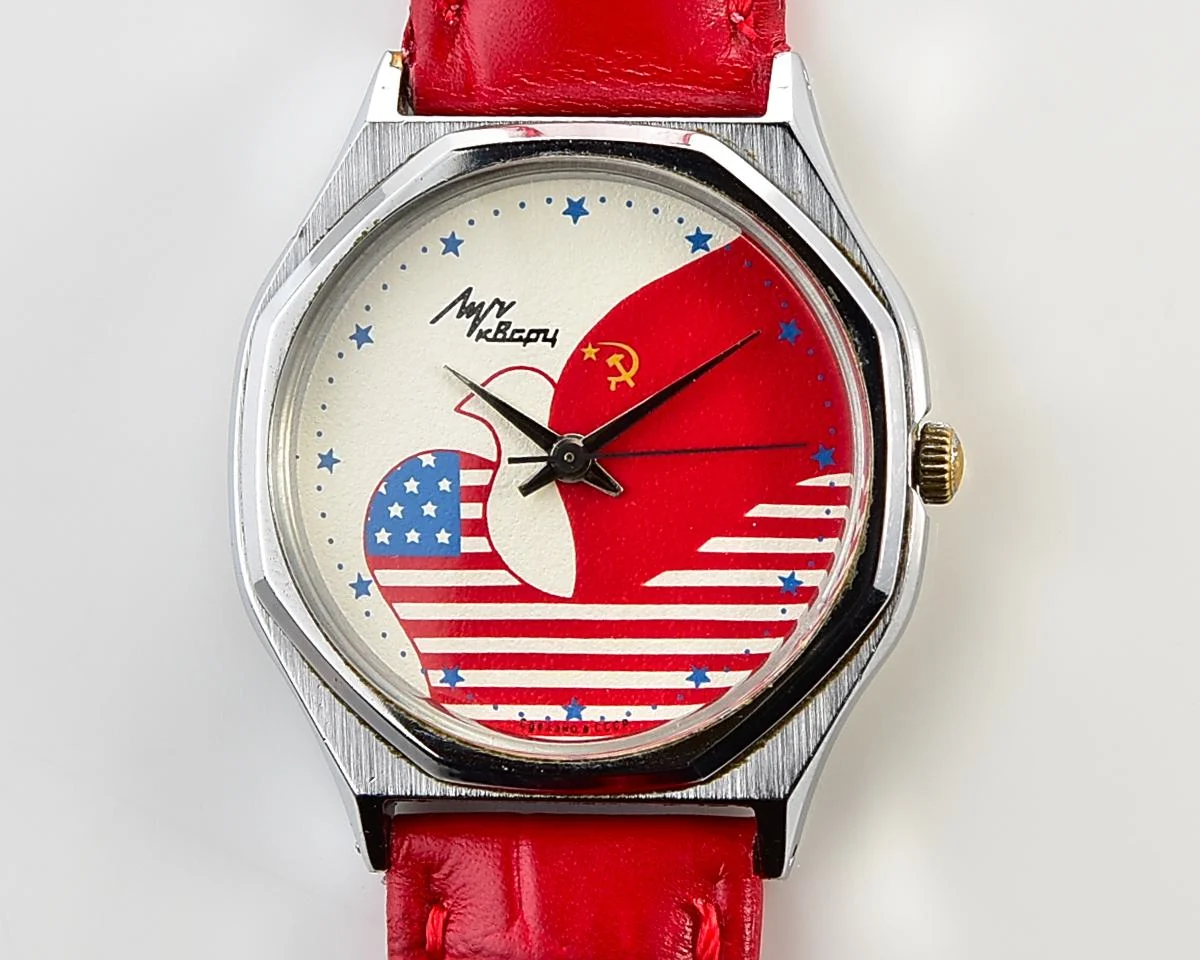 Soviet Luch wrist watch with quartz movement - USA & USSR friendship