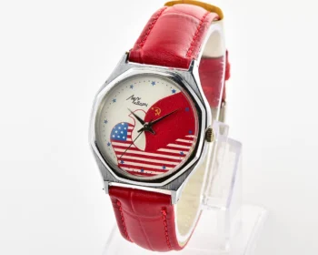 Soviet Luch wrist watch with quartz movement - USA & USSR friendship