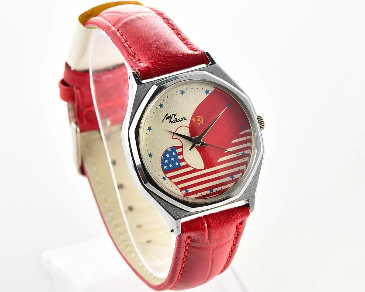 Soviet Luch wrist watch with quartz movement - USA & USSR friendship