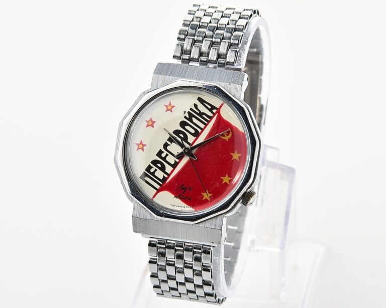 Soviet LUCH PERESTROIKA quartz watch
