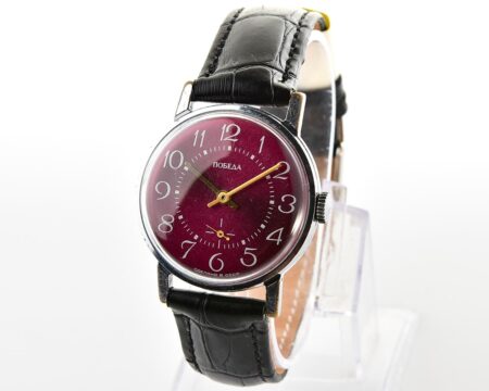Pobeda ZiM soviet mechanical wristwatch with crimson dial