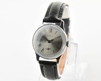 Vintage Soviet mechanical Pobeda wristwatch