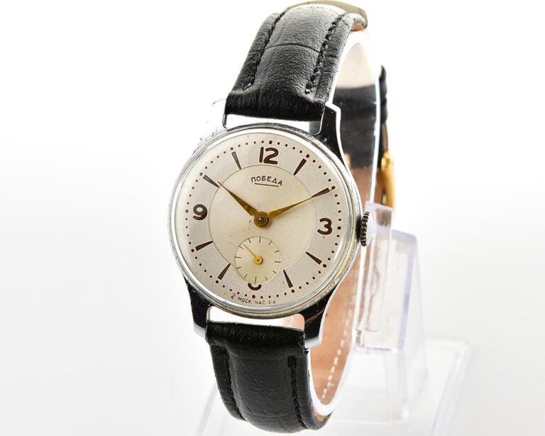 Excellent vintage soviet mechanical POBEDA, 2MChZ from the 1950s