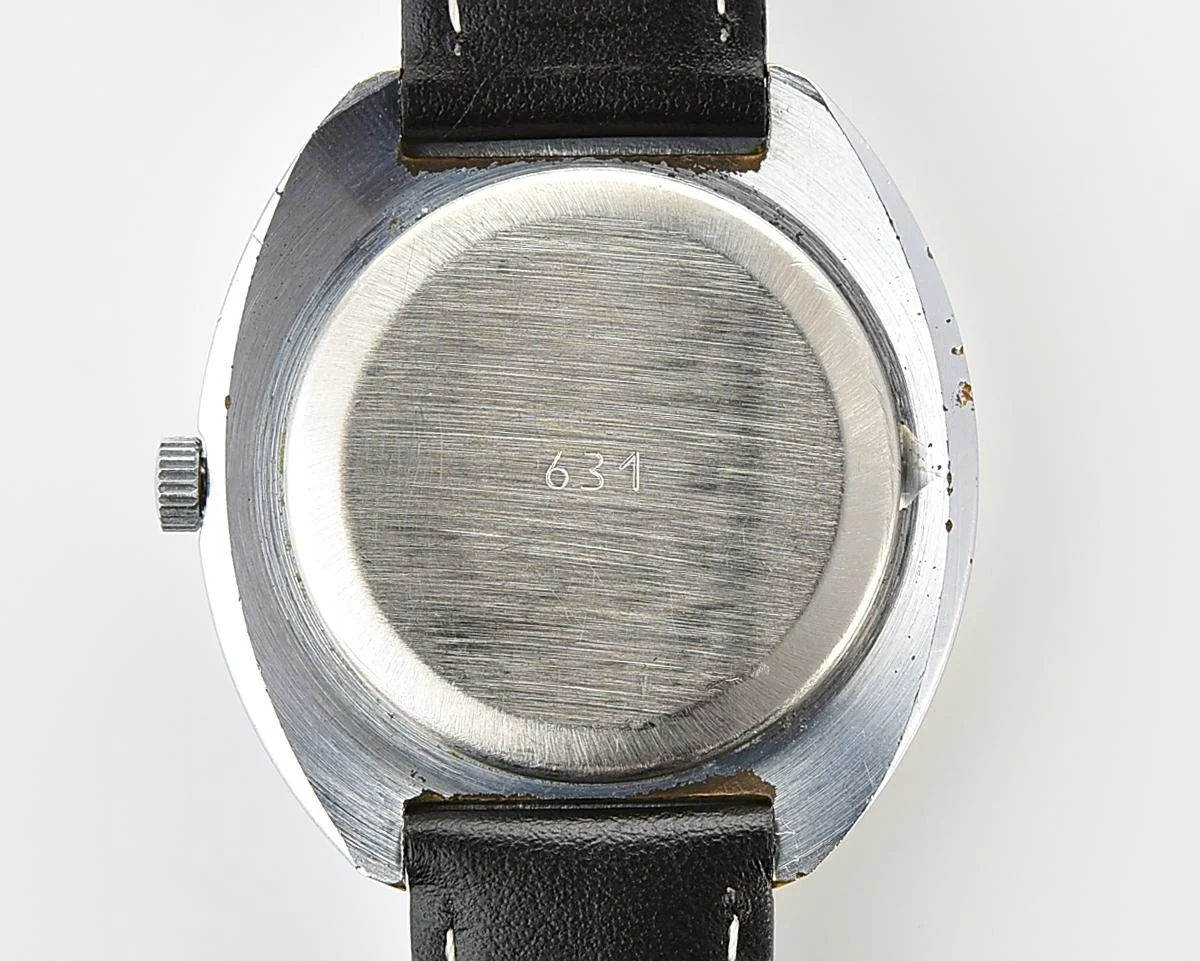 Raketa mechanical watch is dedicated to the 100th anniversary of the settlement of Ukrainians in Canada