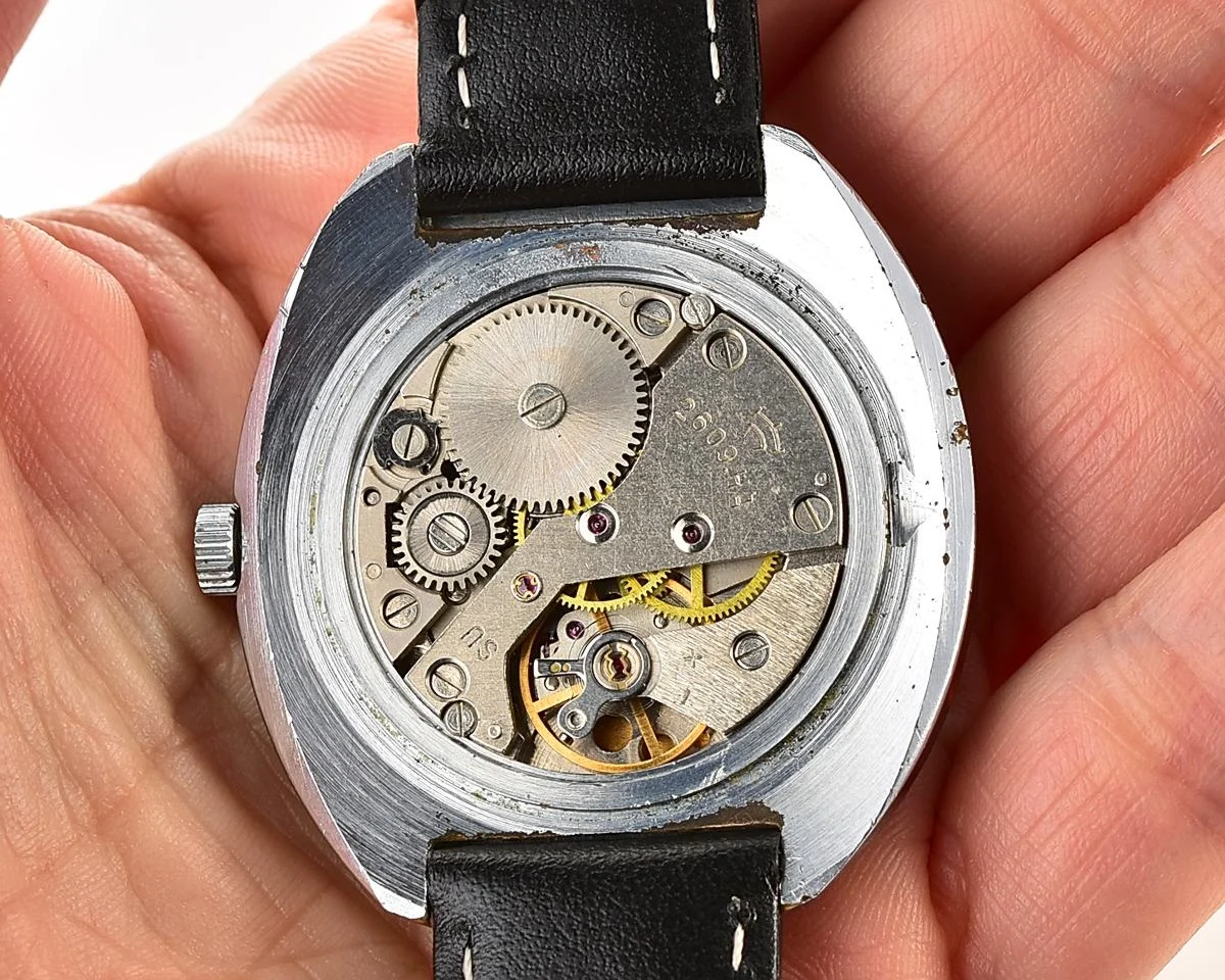 Raketa mechanical watch is dedicated to the 100th anniversary of the settlement of Ukrainians in Canada