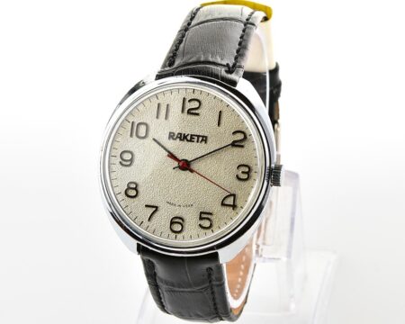 Large vintage soviet RAKETA mechanical watch
