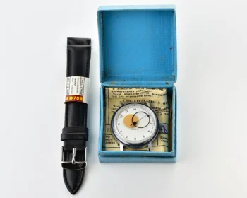 TIME CAPSULE: Raketa Copernicus Soviet vintage mechanical watch - New Old Stock (NOS)!