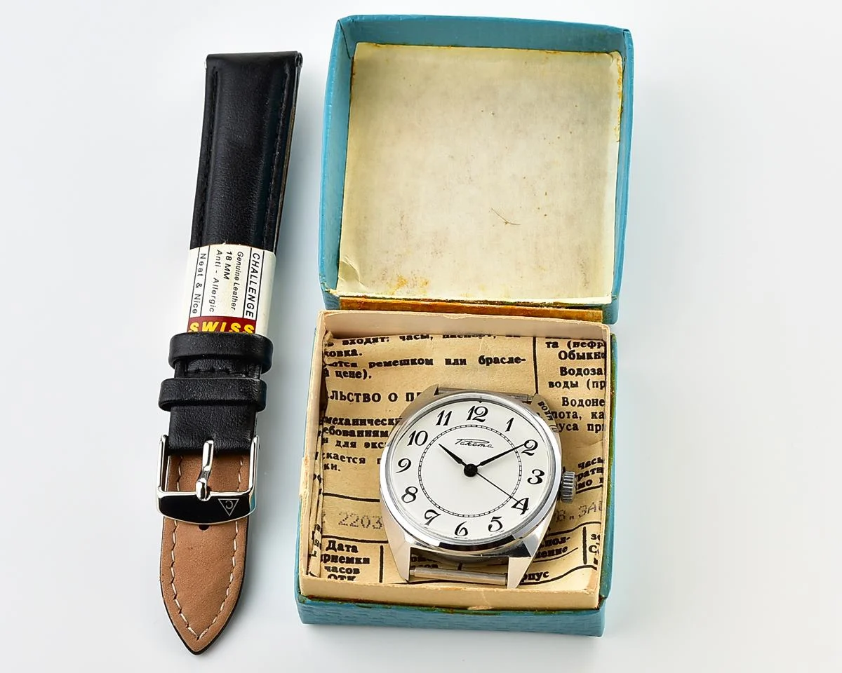 TIME CAPSULE: Vintage Soviet Raketa watch, New Old Stock (NOS)!