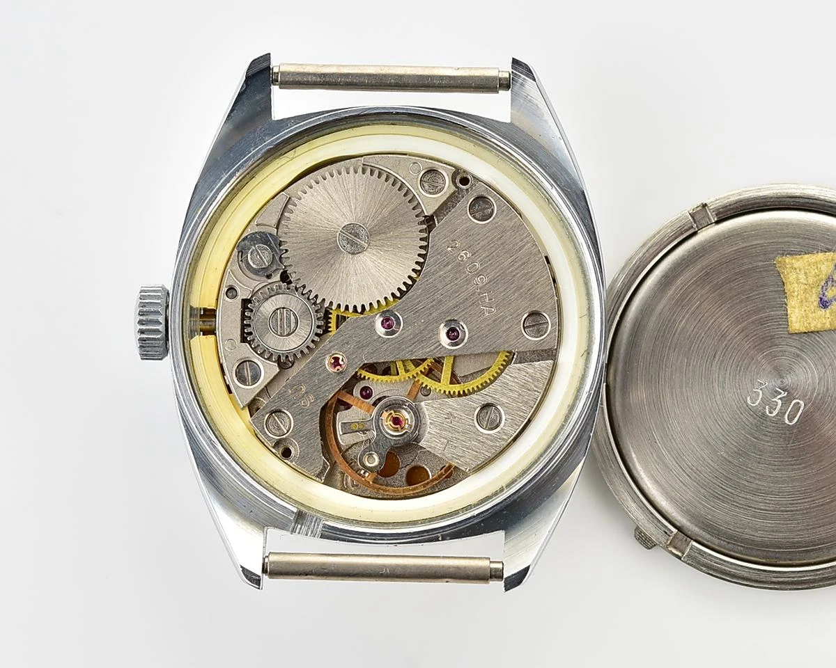 TIME CAPSULE: Vintage Soviet Raketa watch, New Old Stock (NOS)!