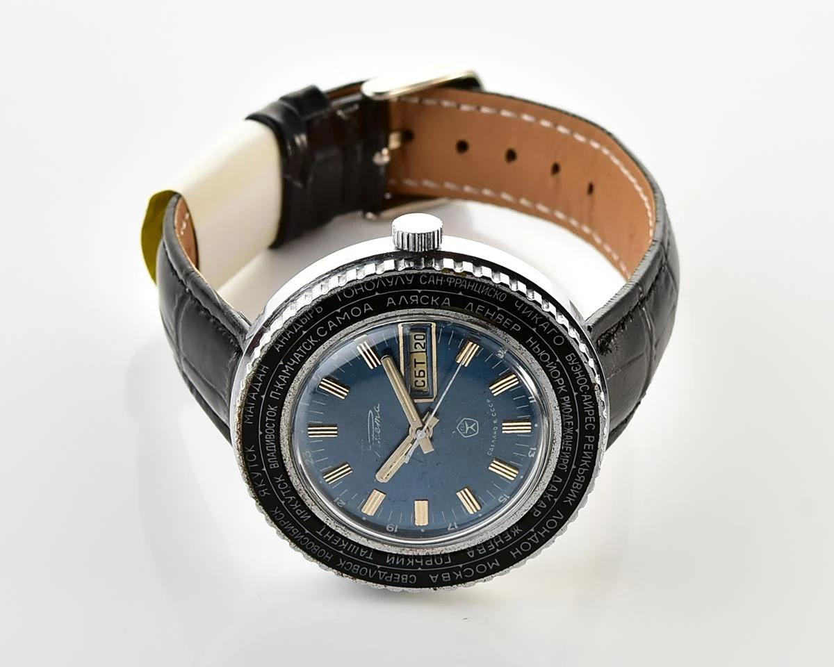 Excellent mechanical Raketa Goroda(Cities) world time Soviet watch