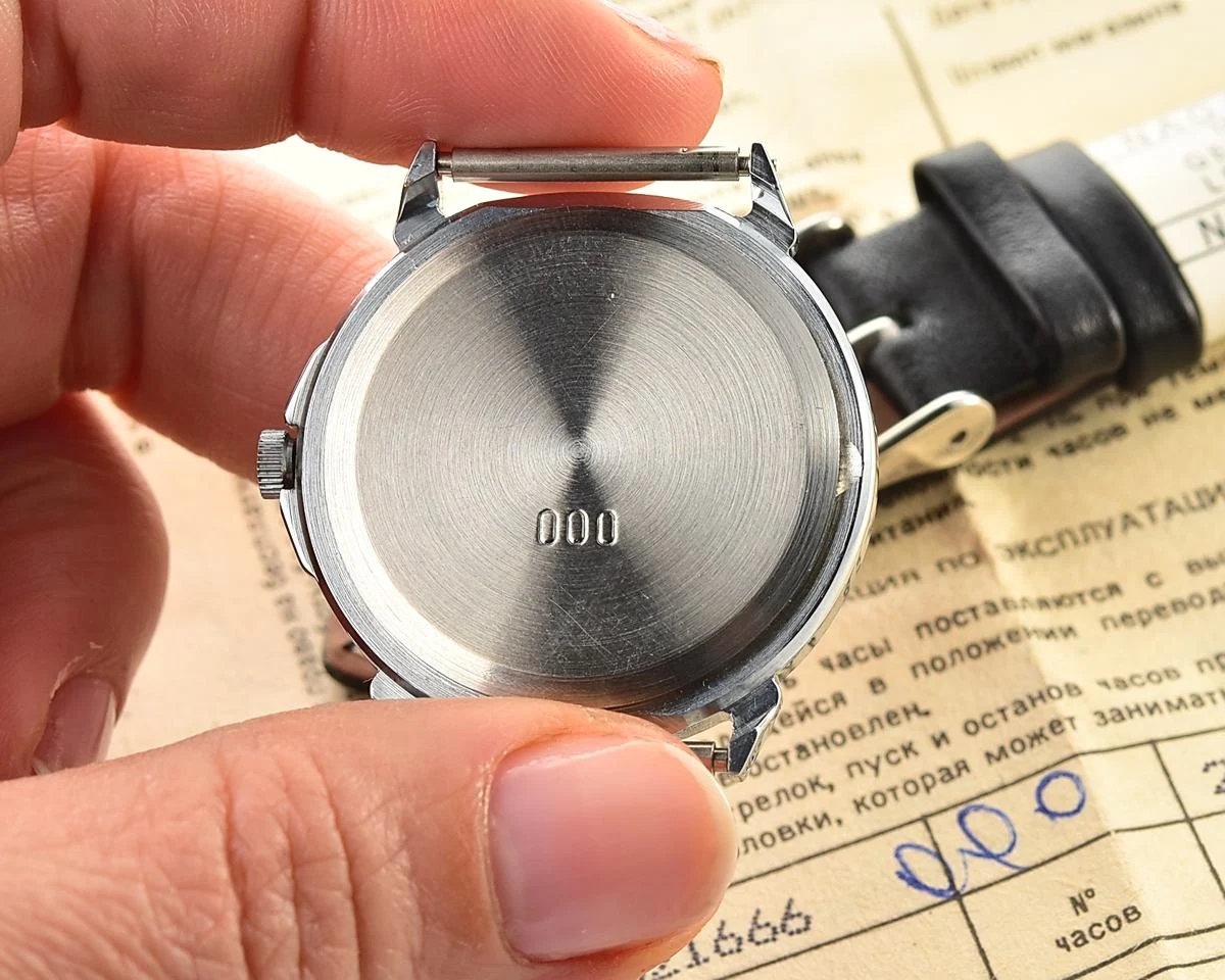 TIME CAPSULE: Soviet Slava with quartz movement – New Old Stock (NOS)!