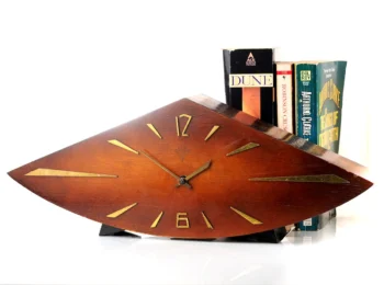 Vesna Soviet mechanical table clock (fireplace mantel clock) in wooden body