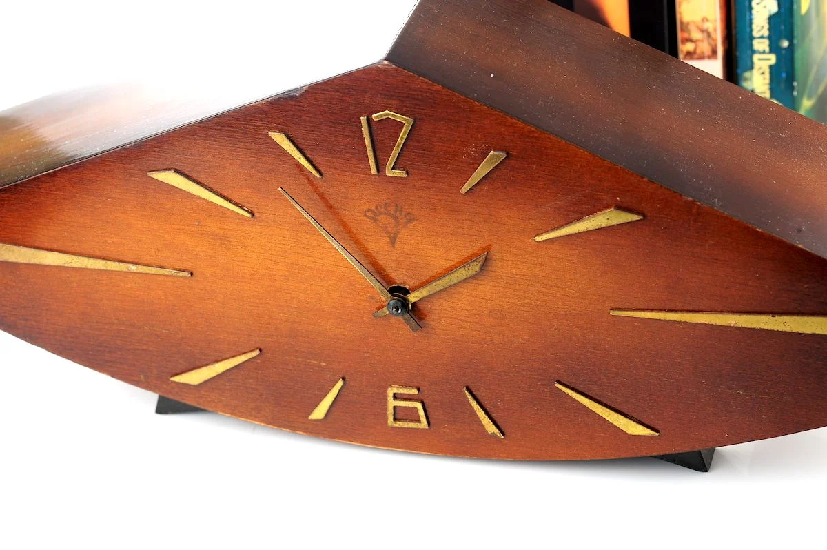 Vesna Soviet mechanical table clock (fireplace mantel clock) in wooden body