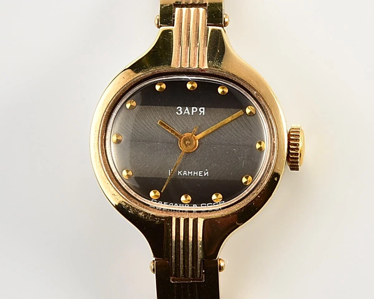 TIME CAPSULE: Zaria Soviet gold-plated mechanical watch for ladies – New Old Stock (NOS)!