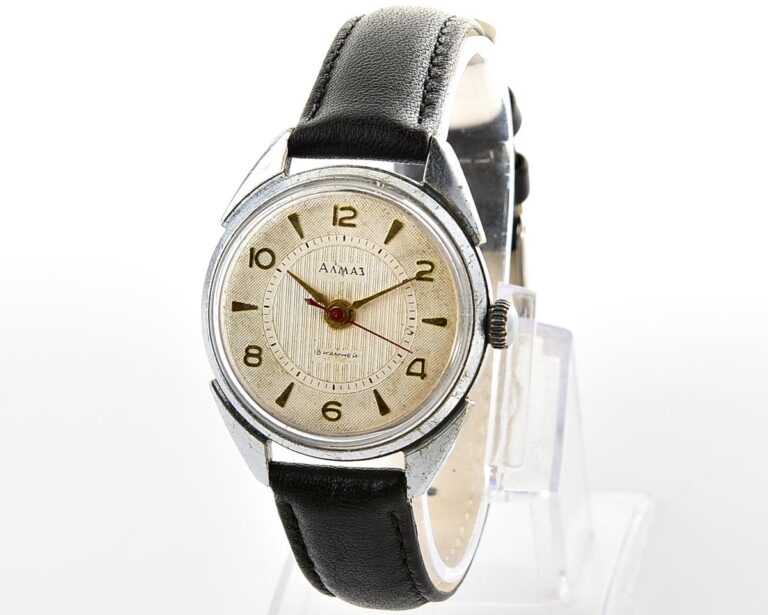 ALMAZ vintage mechanical wristwatch from the 2nd quarter of 1960!