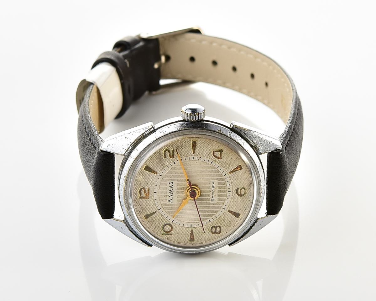 ALMAZ vintage mechanical wristwatch from the 2nd quarter of 1960!