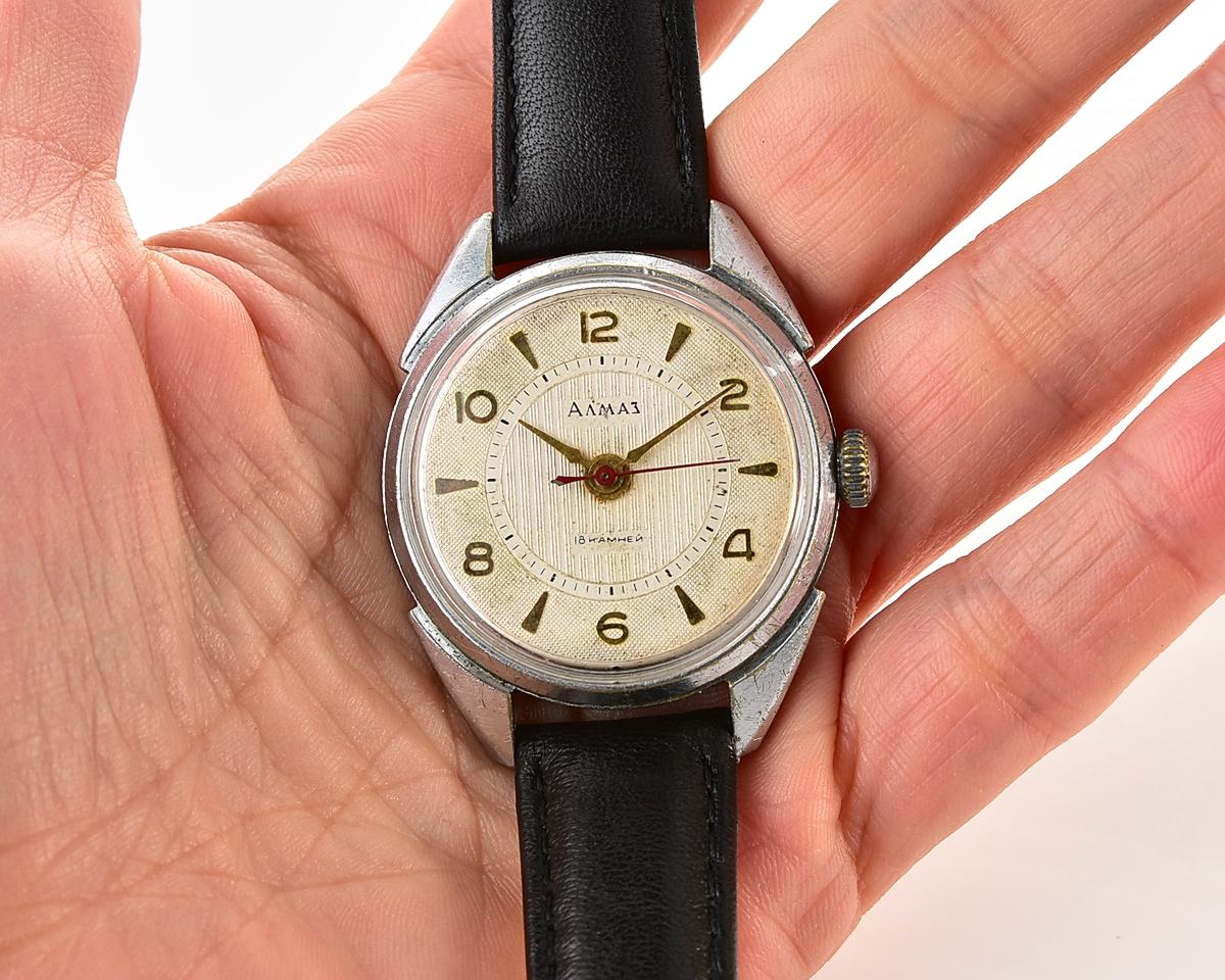 ALMAZ vintage mechanical wristwatch from the 2nd quarter of 1960!