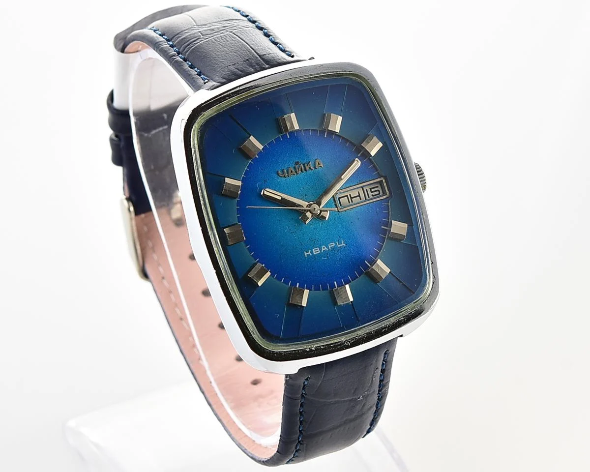 Chaika "Resonator" - large impressive vintage Soviet quartz watch