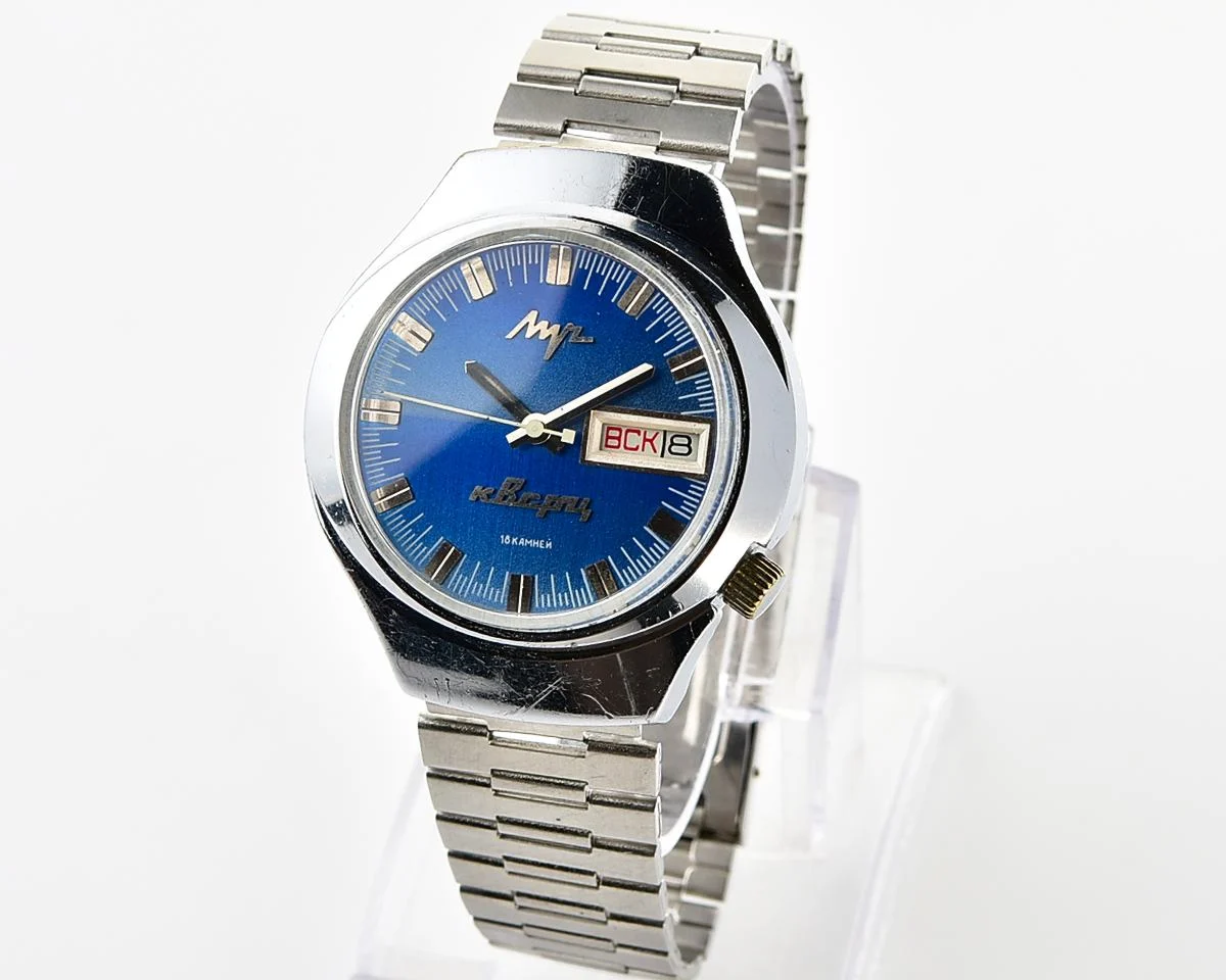 Rare Soviet vintage watch Luch with electro-mechanical hybrid 3055 movement